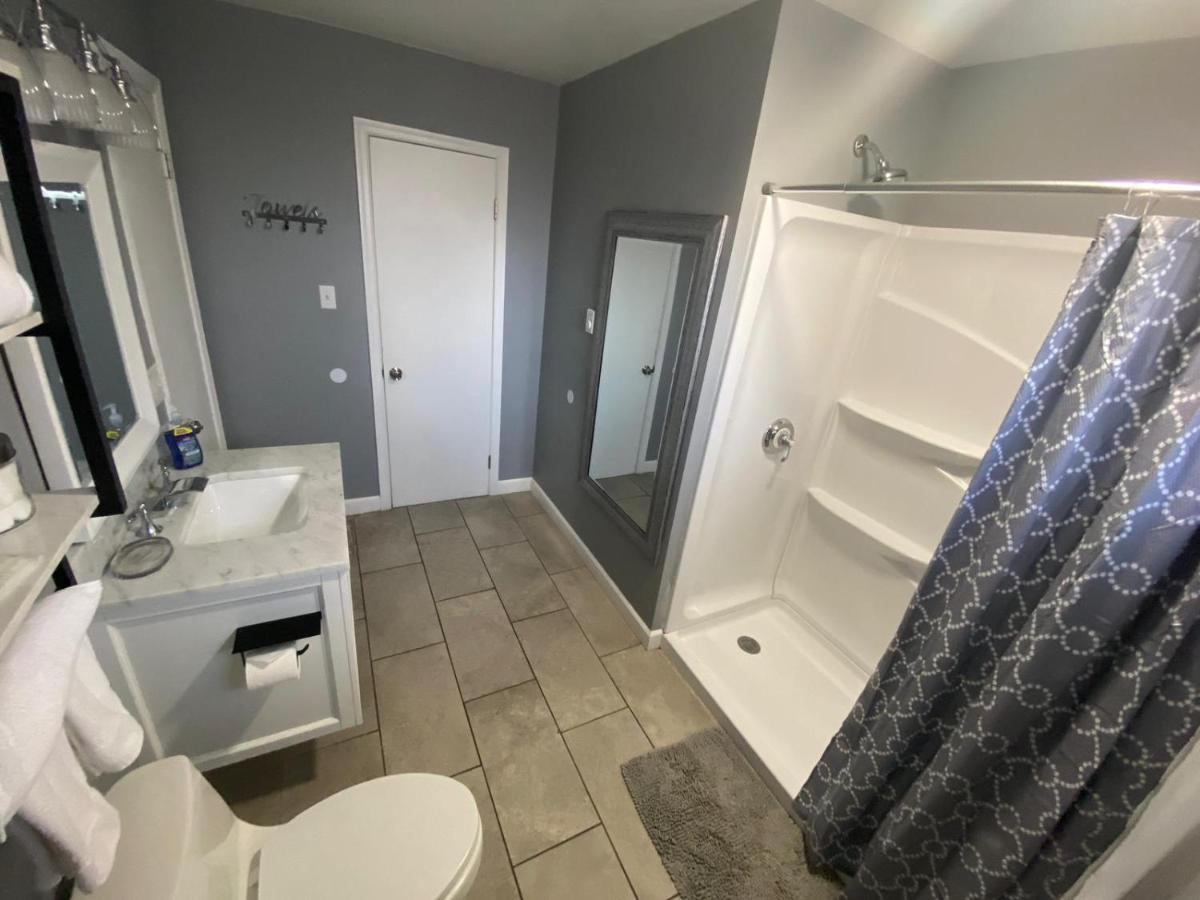 A Modern Apt Close To Downtown Lancaster Exterior photo