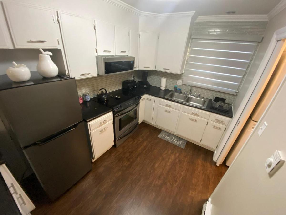 A Modern Apt Close To Downtown Lancaster Exterior photo